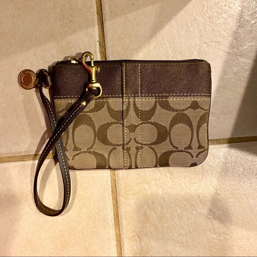 Wristlet